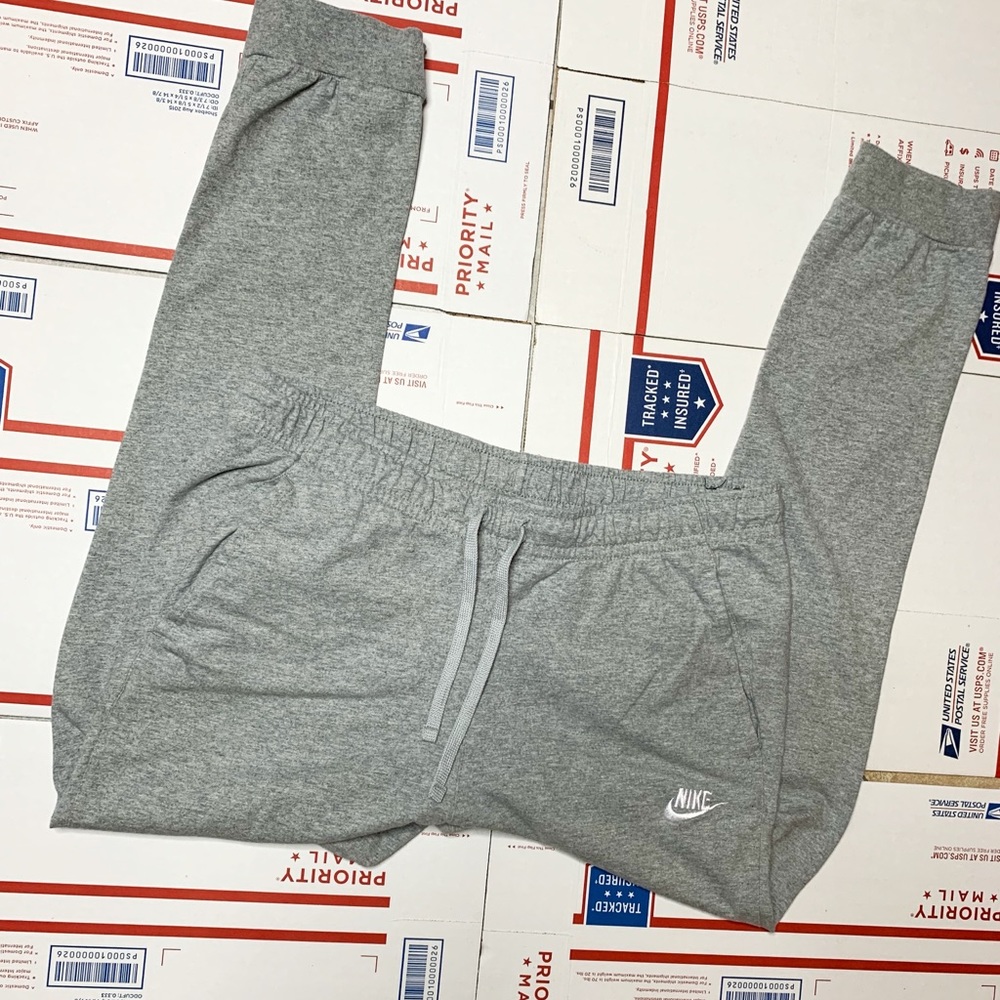 Nike Joggers Slim Fit Size Large